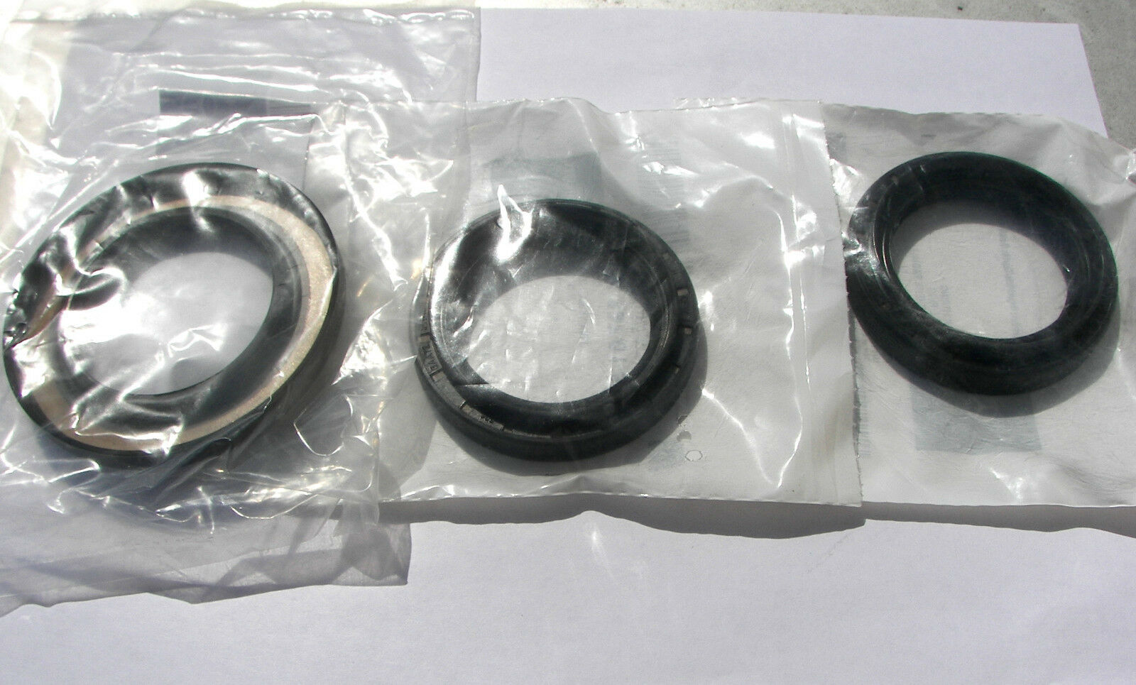 Mercedes Benz front differential seals 2006-2012 ML GL and R series